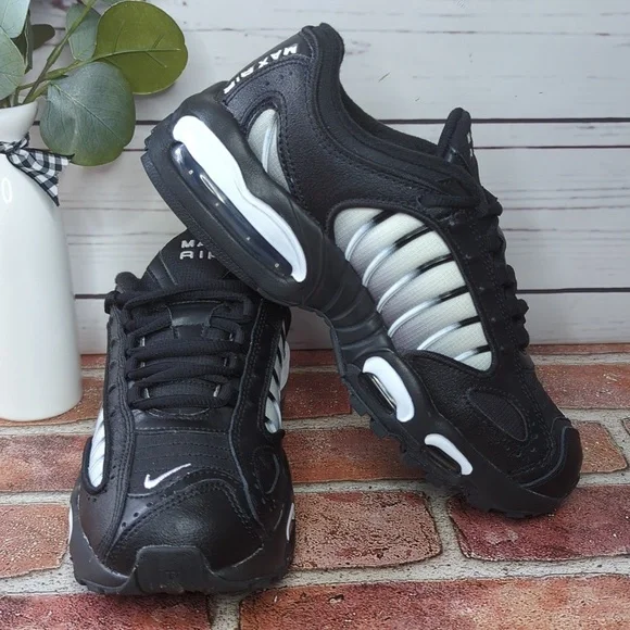 Nike Air Max Tailwind IV 4 GS Black Gradient Size 6 Youth Running Shoe Sneakers